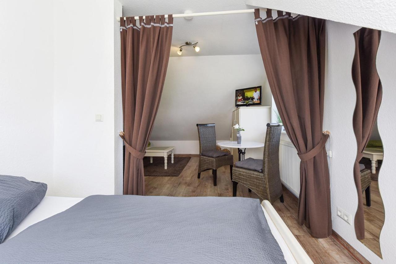 Ferienwohnungen Im Haus Friesische Weite Schillig Exterior foto